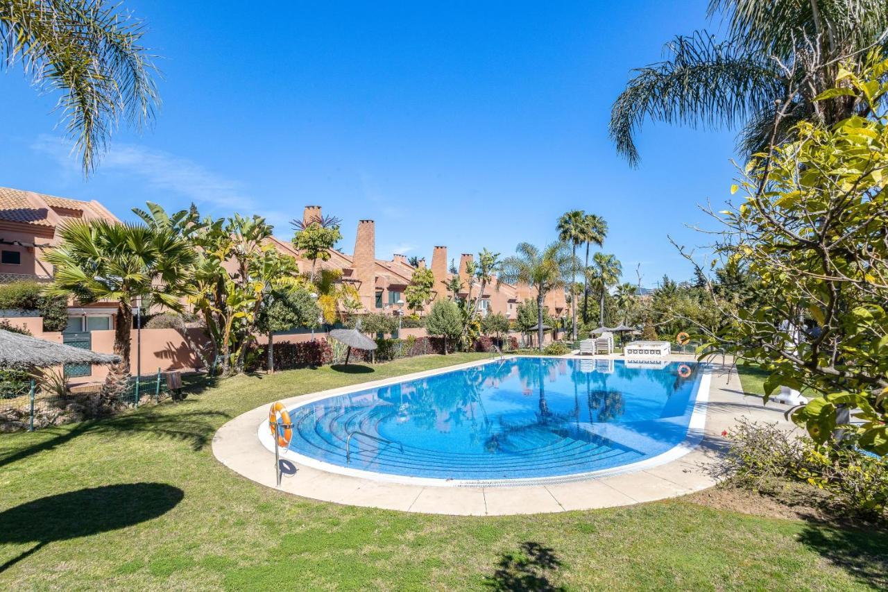 Oleholidays Adosado Mediterraneo Los Monteros 100 M Playa มาร์เบยา ภายนอก รูปภาพ