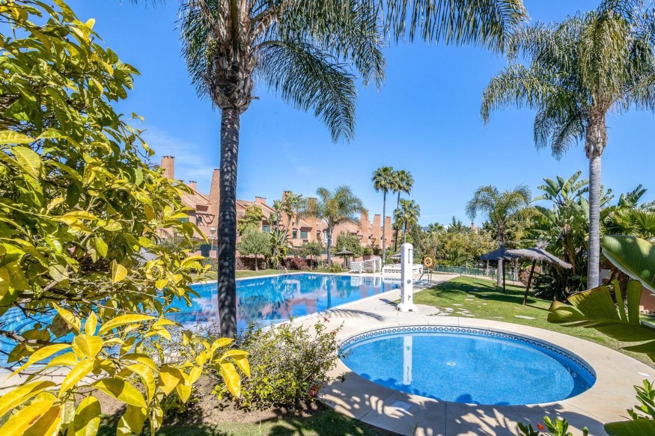 Oleholidays Adosado Mediterraneo Los Monteros 100 M Playa มาร์เบยา ภายนอก รูปภาพ