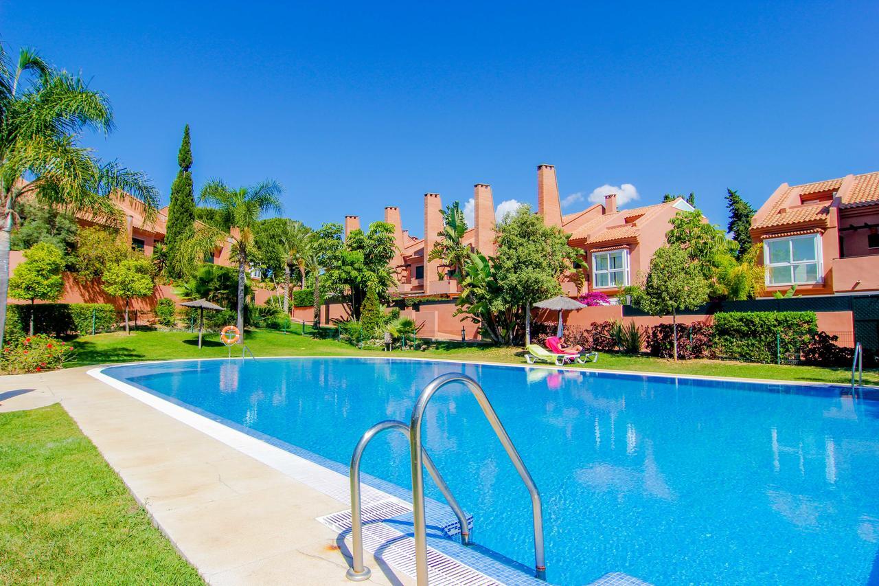 Oleholidays Adosado Mediterraneo Los Monteros 100 M Playa มาร์เบยา ภายนอก รูปภาพ